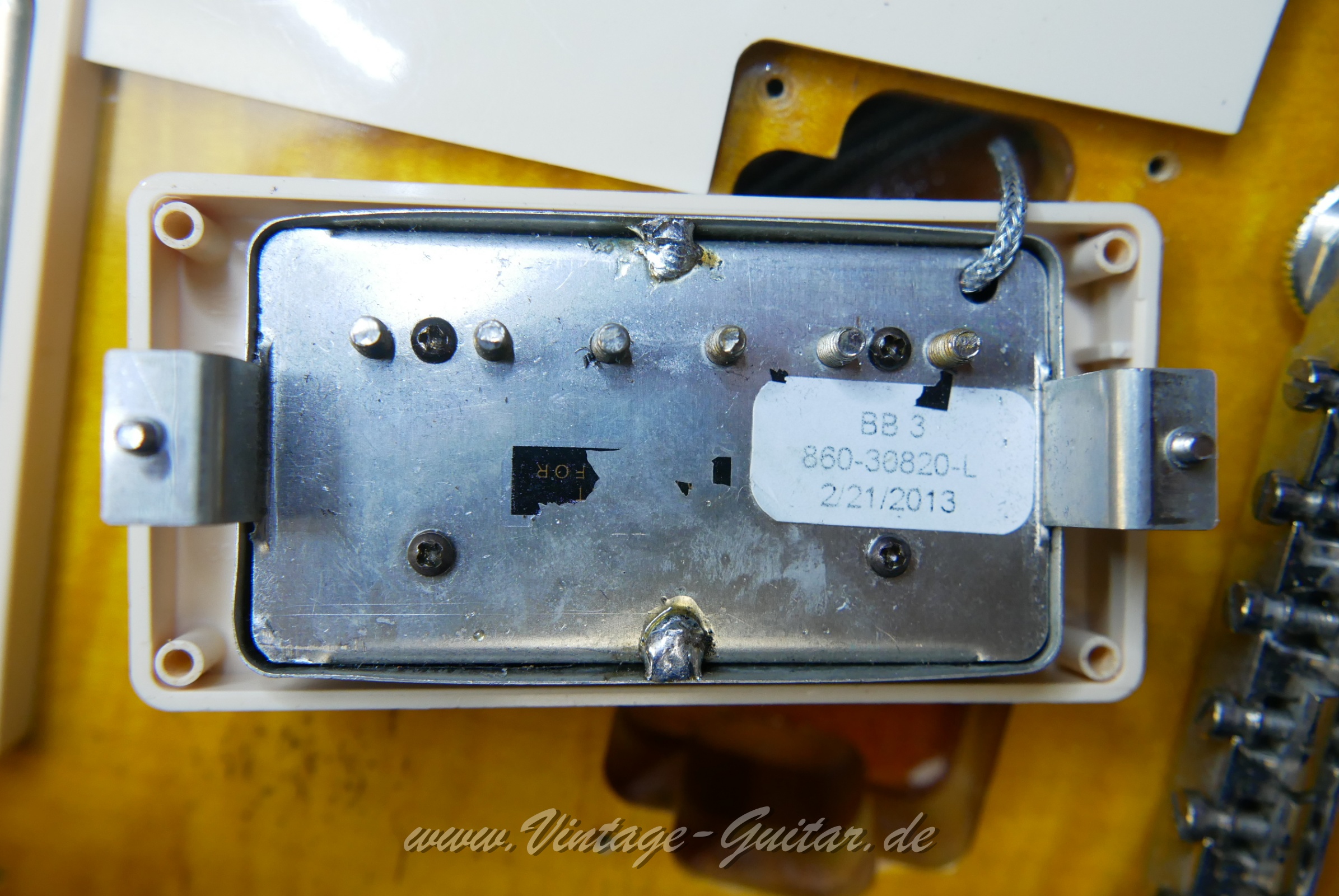 img/vintage/5672/Gibson_Les_Paul_Standard_Collectors_Choice_no_8_The Beast_Bernie_Marsden_burst_2013_a-020.JPG